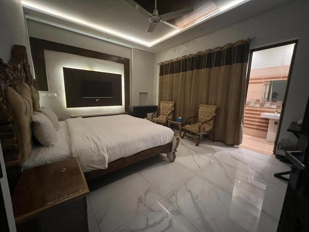 Palm Tree Hotel Lahore Exterior photo