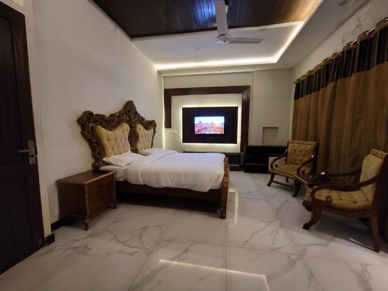 Palm Tree Hotel Lahore Exterior photo